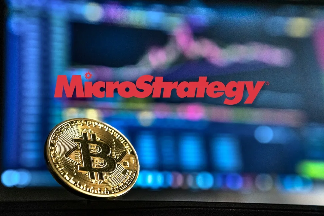 شرکت‌هایی مانند مایکرو استراتژی (MicroStrategy) با اعلام خرید بیت کوین به عنوان بخشی از دارایی‌های خود، نقش بسیار مهمی در افزایش تقاضا برای این ارز دیجیتال داشته‌اند.